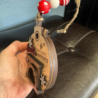 ¡Santa está llegando! Adorno de cuenta regresiva de Navidad - ¡Sorpresa en la chimenea!